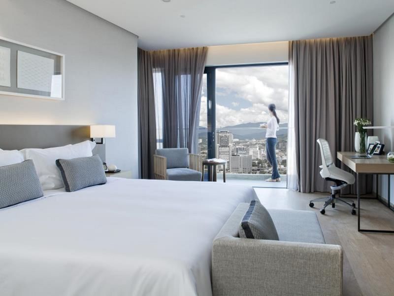Hotel Sfera Centre 5*